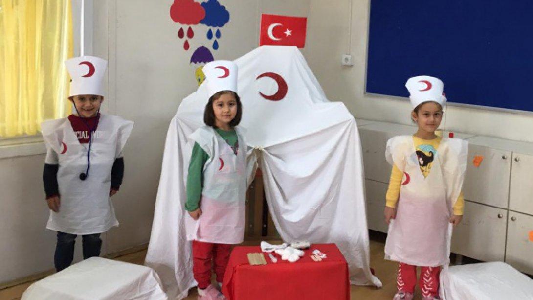 Ahmet Yesevi İlkokulu Kızılay Haftası Etkinliği 