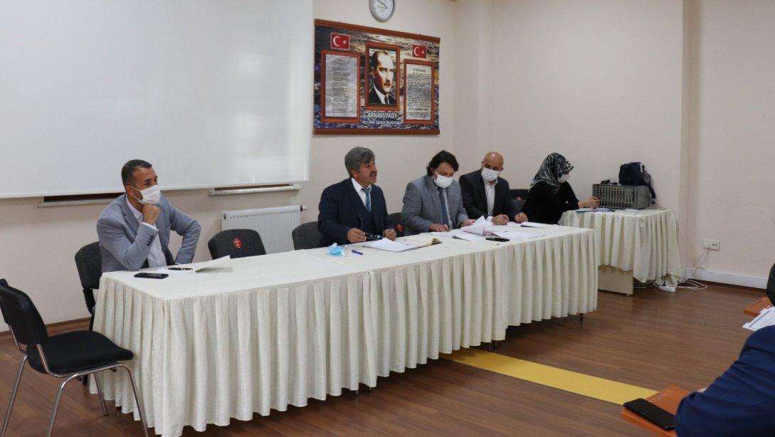 Arnavutköy İlçemizin LGS yapılacak Ortaokul müdürleriyle gündem ve sınav hazırlıkları değerlendirme toplantısı yapıldı.