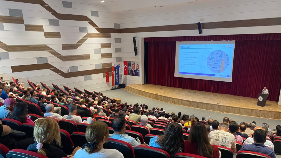  AFET VE ACİL DURUM YÖNETİMİ BAŞKANLIĞI (AFAD) TARAFINDAN İLÇEMİZDE ''BARINMA EĞİTİMİ'' VERİLDİ.    